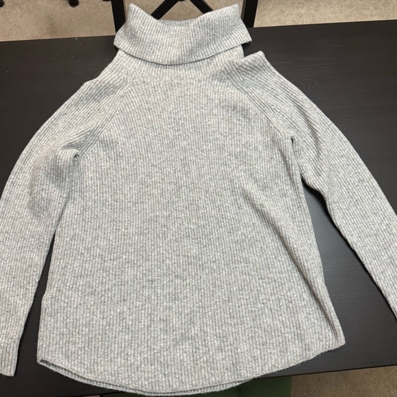 Loft Wool Sweater - Picture 5 of 7